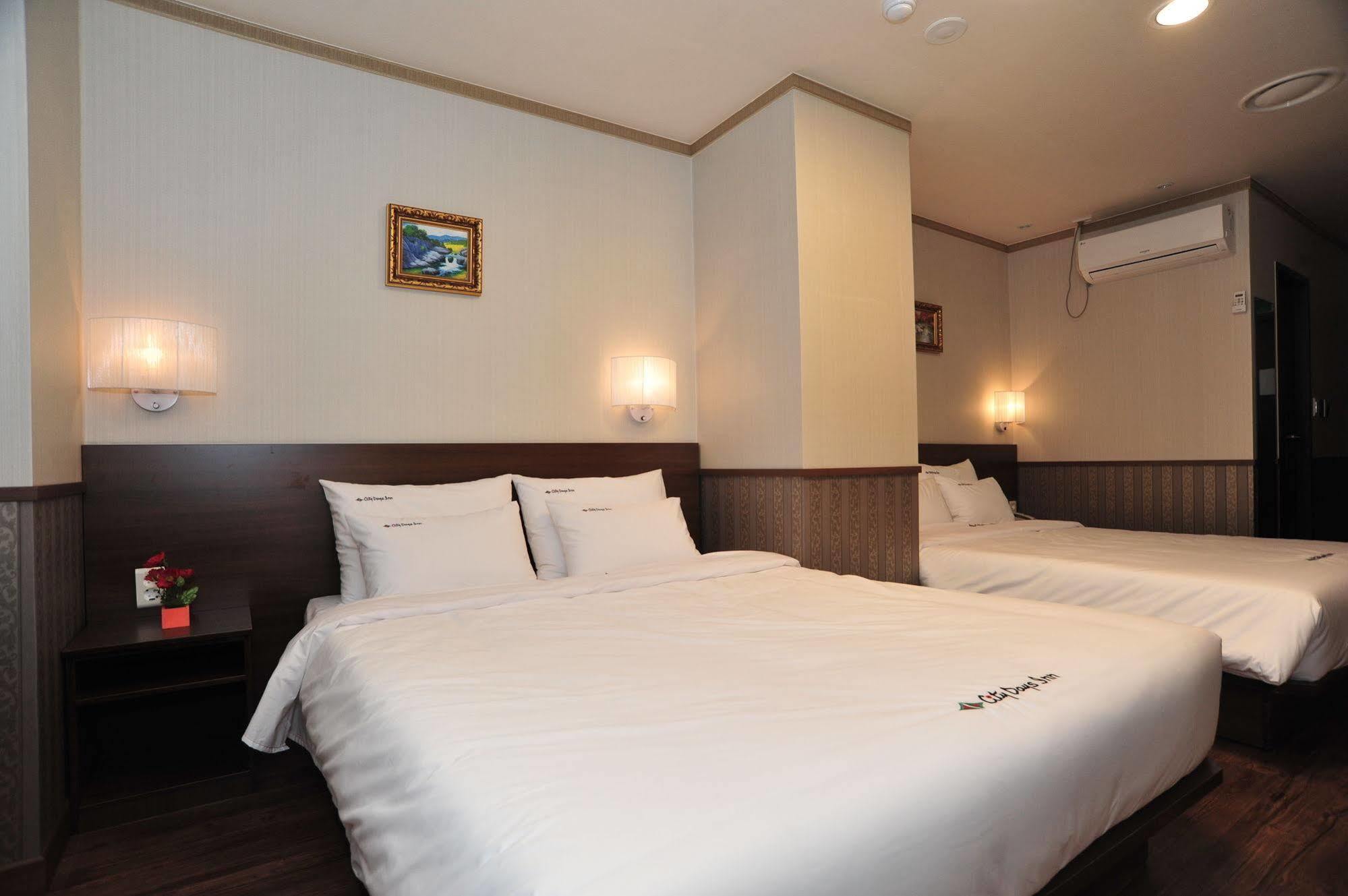 Global Inn Seoul Dongdaemun City Days Inn Exterior photo