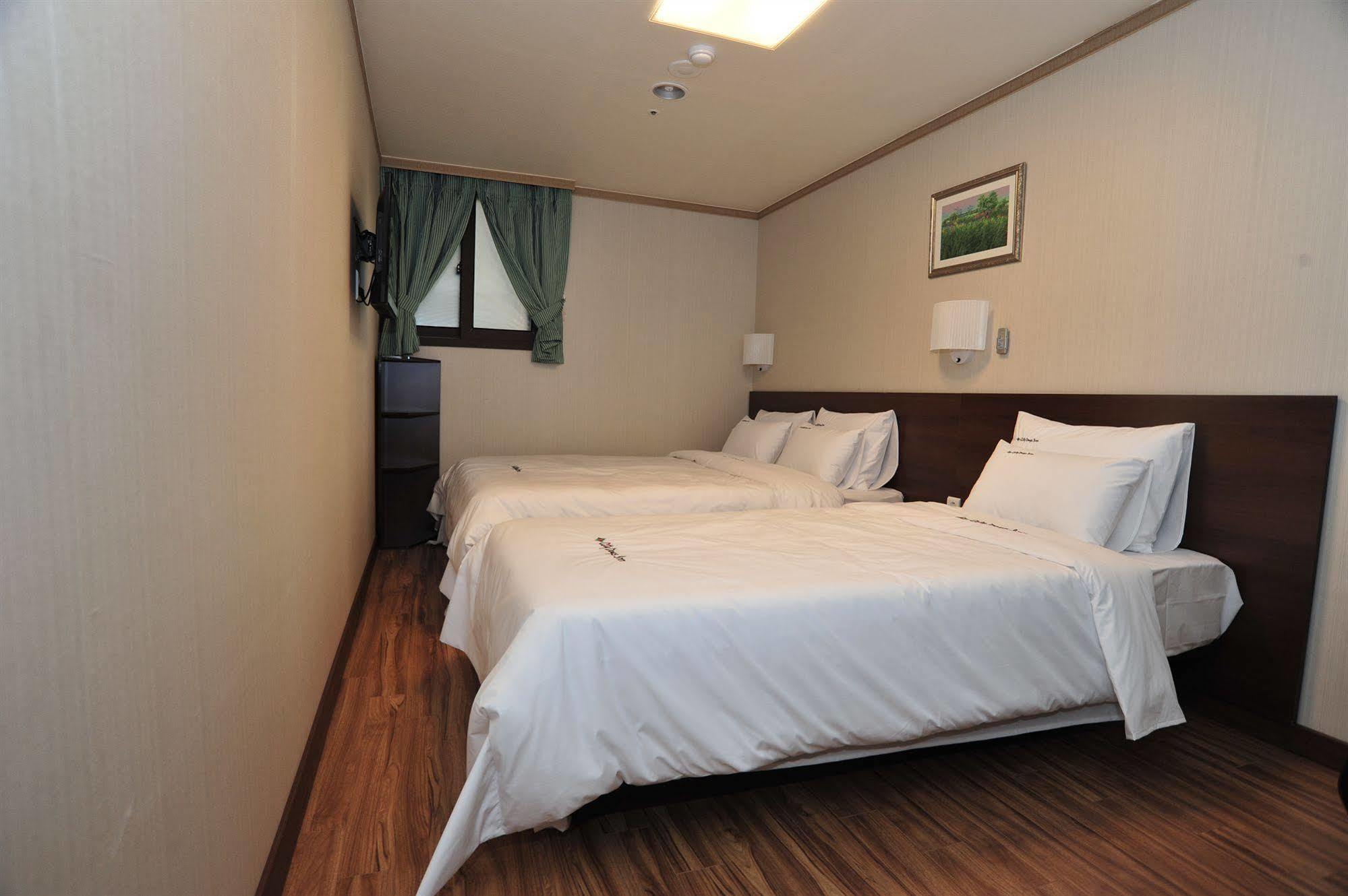 Global Inn Seoul Dongdaemun City Days Inn Exterior photo